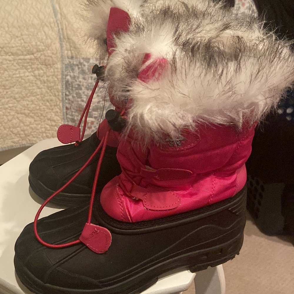 Girls snow boots